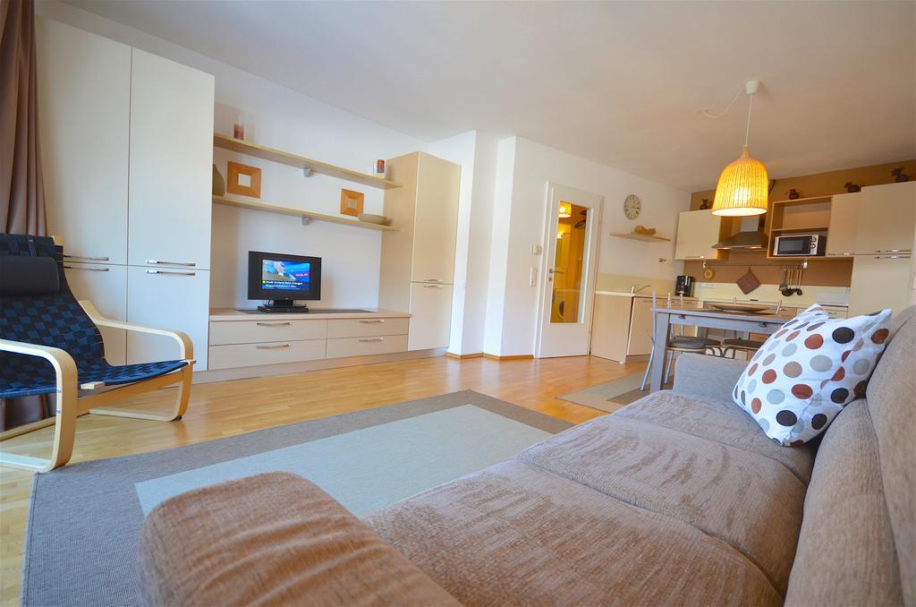 Apartment Riccardo - By Alpen Apartments Kaprun Eksteriør bilde