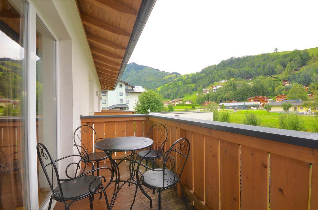 Apartment Riccardo - By Alpen Apartments Kaprun Eksteriør bilde